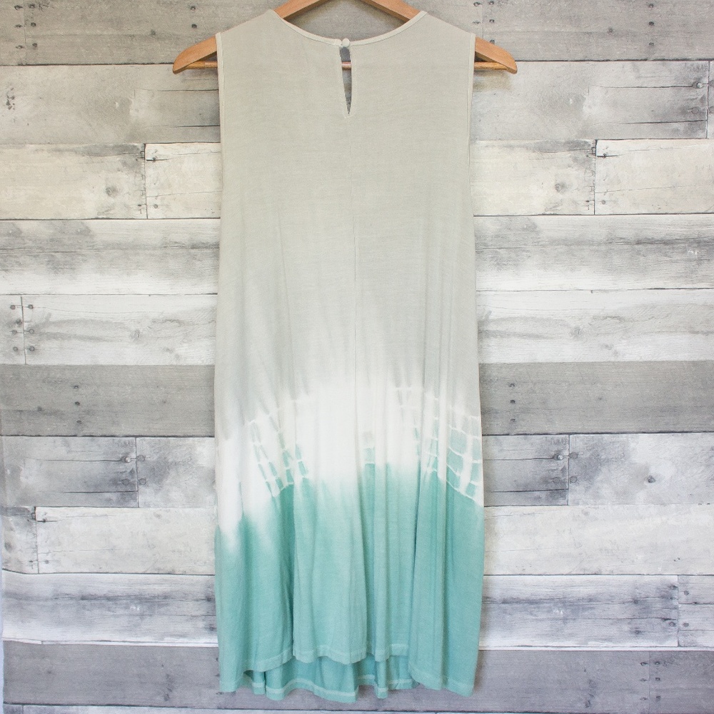 'Parallel Universe' Dress - Picture 2 of 5